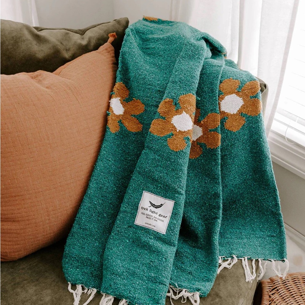 Lazy Daisy Teal Trek Light Gear Blanket